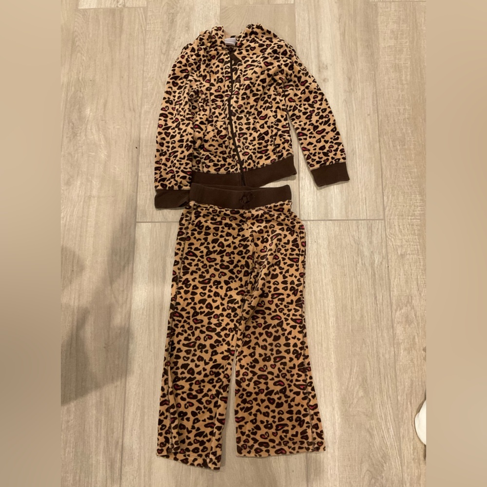 Girls Sweat Suit
